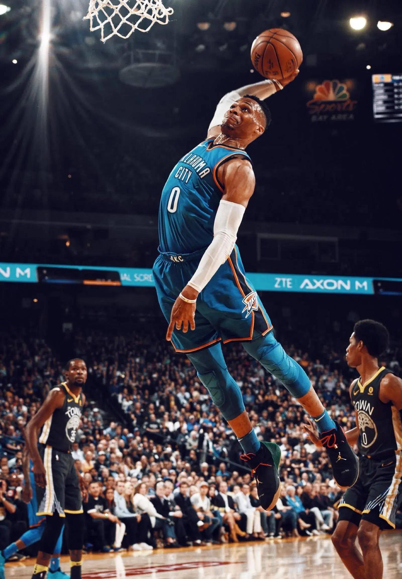 意甲战报：博纳佐利点射萨纳布里亚建功，克雷莫纳2-0莱切